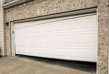 Garage Door Off Track, Boulder